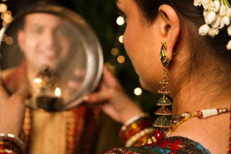 करवा चौथ की शुभकामनाओं का संग्रह | Karwa Chauth Wishes in Hindi