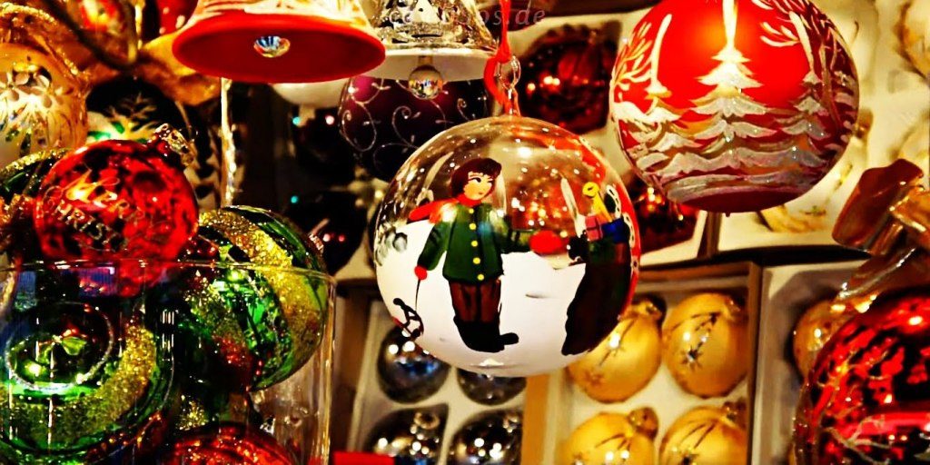क्रिसमस ट्री को किस तरह रखे की बरगत हो | Christmas Tree Ko Kis Tarah rakhe Ki Barkat Ho